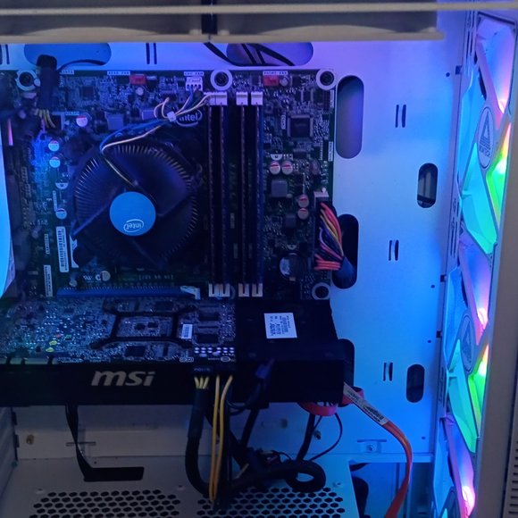 Selling gaming pc! - Picture 4 of 6